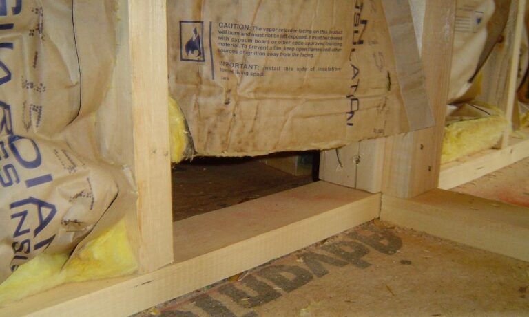 batt insulation poorly installed